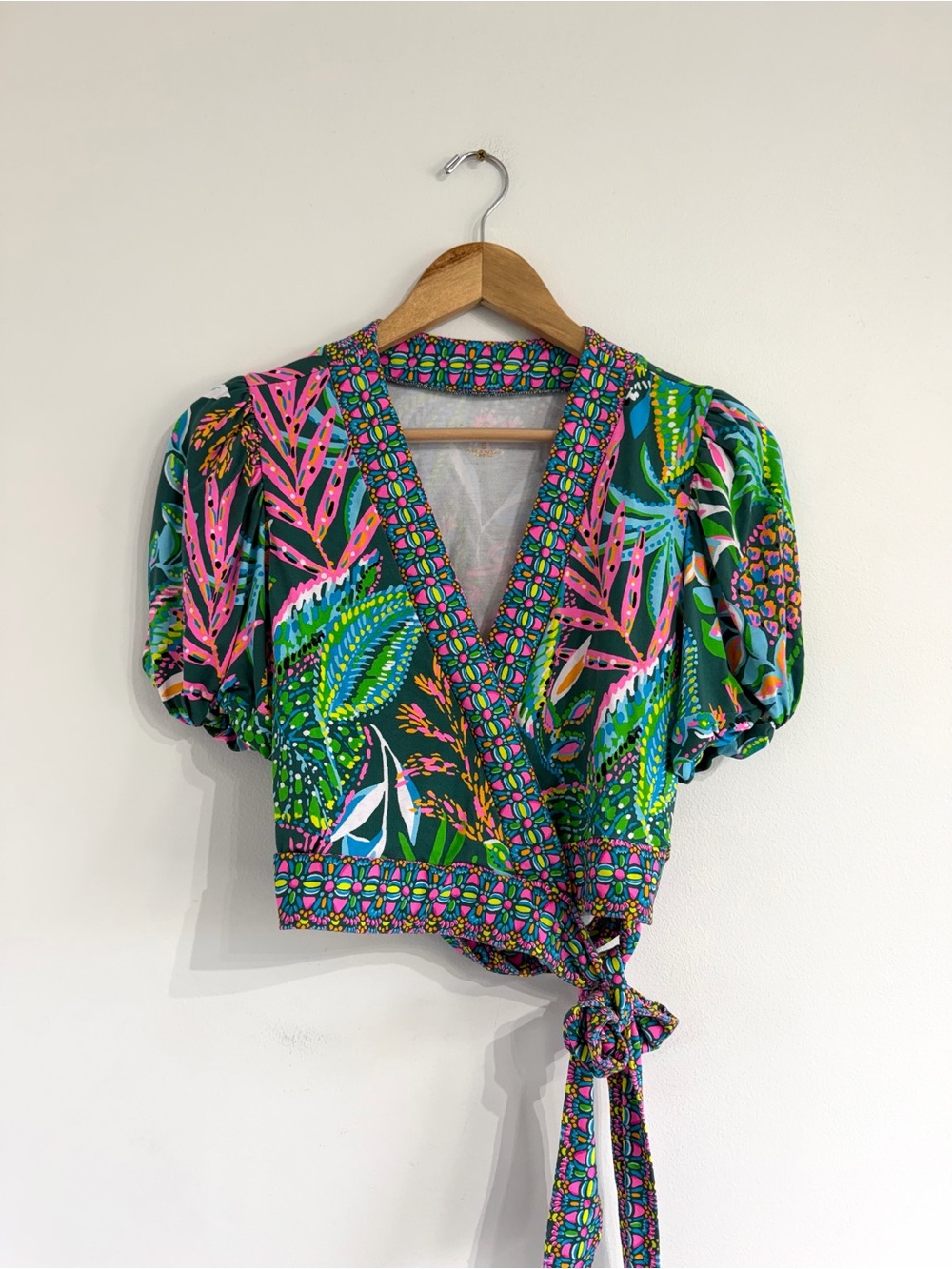 Lilly Pulitzer Sailynn Cropped top jungle printed wrap style tie top